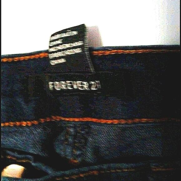 HOST PICK Forever 21 Dark Washed Everyday Casual Skinny Jeans - Picture 6 of 7